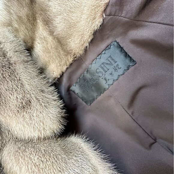 Massini * Pastel Brown Full Length Belted Vertical Mink Mob Wife Coat - Picture 3 of 16